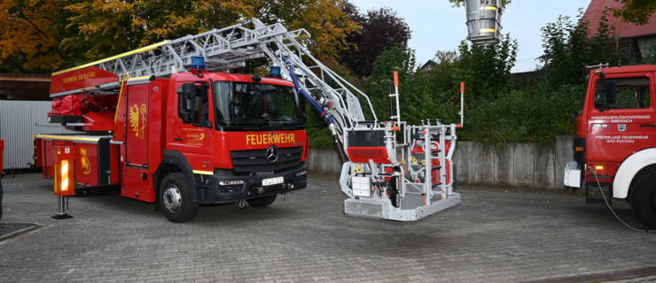 Ein großer Tag für die Feuerwehr Bad Buchau – Übergabe der neuen Drehleiter