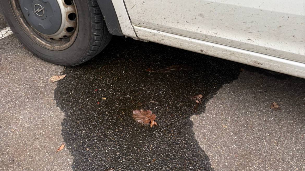 Auslaufende Betriebsstoffe