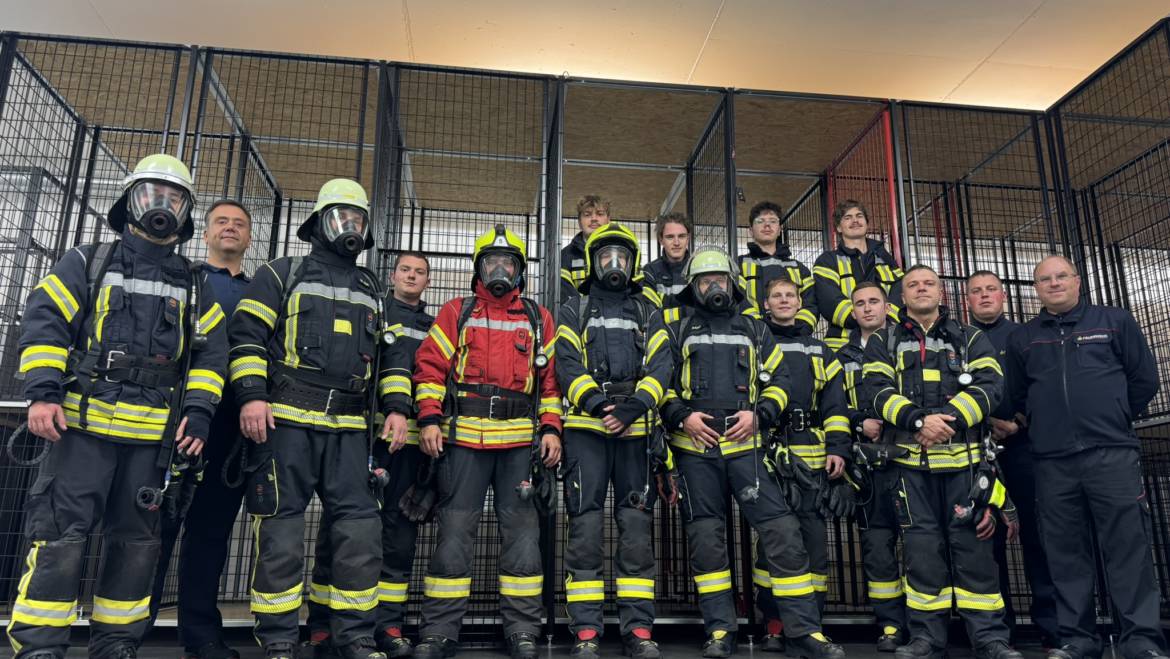 Atemschutzausbilder der FF Bad Buchau bilden 13 AT-Neulinge erfolgreich aus
